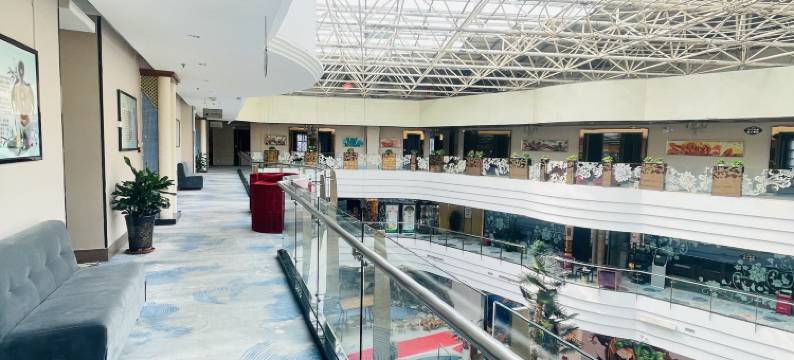 沙漠绿洲水文化主题酒店(地窝堡国际机场店)图片