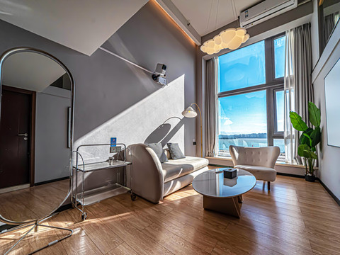 美宿loft海景高空公寓(龙光世纪商务中心店)