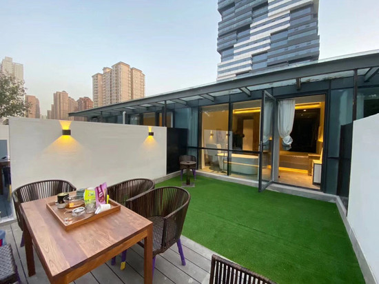 24H COLOR酒店(西安大雁塔北广场店)