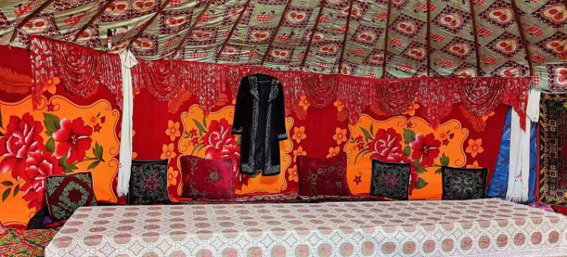 赛里木湖碧海蓝天民宿店图片