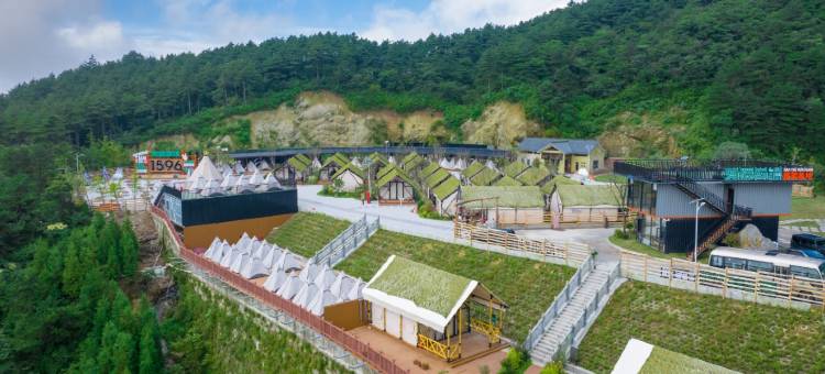 天岳云端露营基地图片