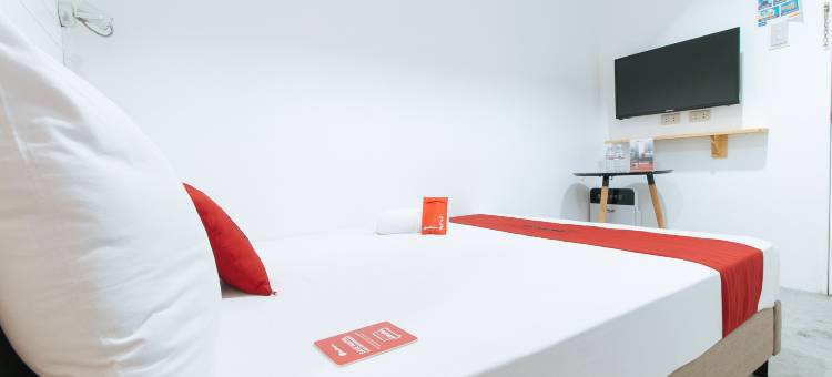 BGC圣卢克红多兹精选(RedDoorz Plus @ BGC near St. Lukes)图片