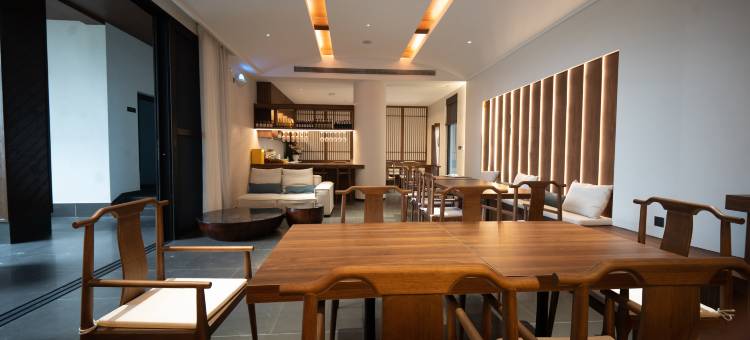 十里朗月温泉民宿(雅安月亮湖店)图片