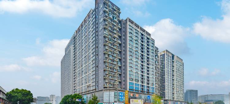 金湖精品酒店(成都欢乐谷金府地铁站店)图片