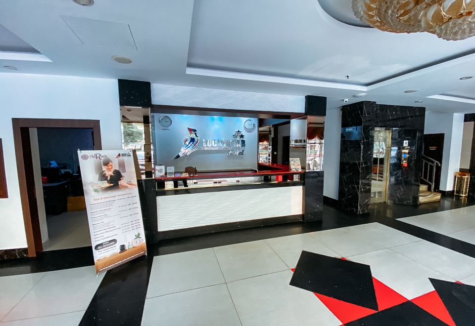 Lucky Star Hotel Near Harbour Bay Batam Hotel Overview