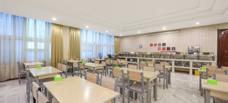 鑫立酒店(延吉延边大学西市场店)图片