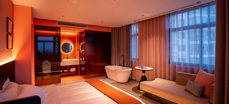 青年绘·Luxury·民宿(上下杭烟台山店)图片