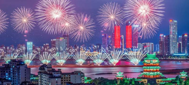 凯瑞迎方舟酒店 (南昌红谷滩万达广场卫东地铁站店)图片