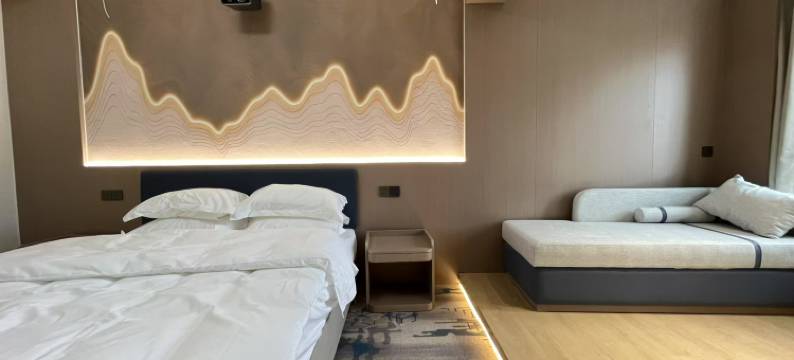 亿忆莎民宿(阜阳双清湾公园恒大绿洲店)图片