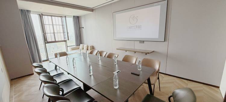 云境高空江景酒店(武汉绿地国际金融城武昌江滩店)图片