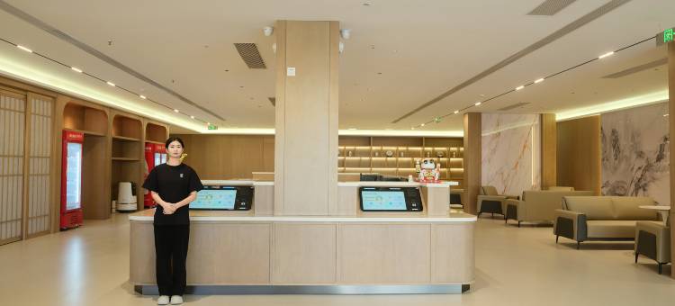 艺龙安云酒店(唐山迁安丰乐大路店)图片