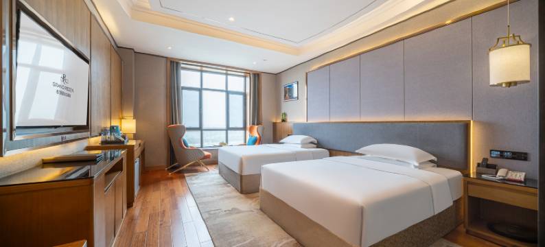 名门丽呈华廷酒店(昆仑湖和田新夜市店)图片