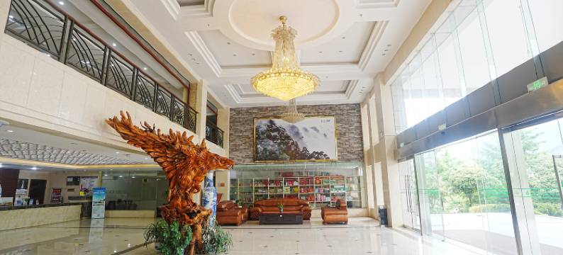 长旅沁庐假日酒店 (井冈山生态苑店)图片