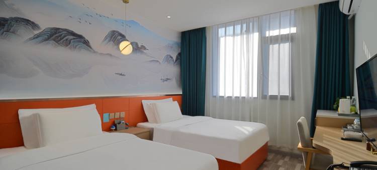 海伦·轻居酒店(雅安天全中医院店)图片