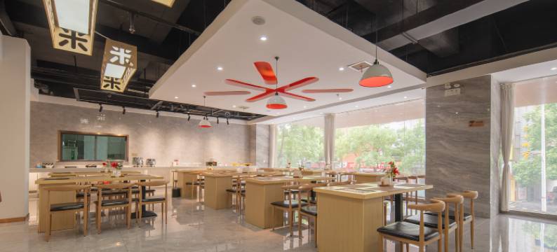 银腾国际酒店(永兴银楼景区店)图片