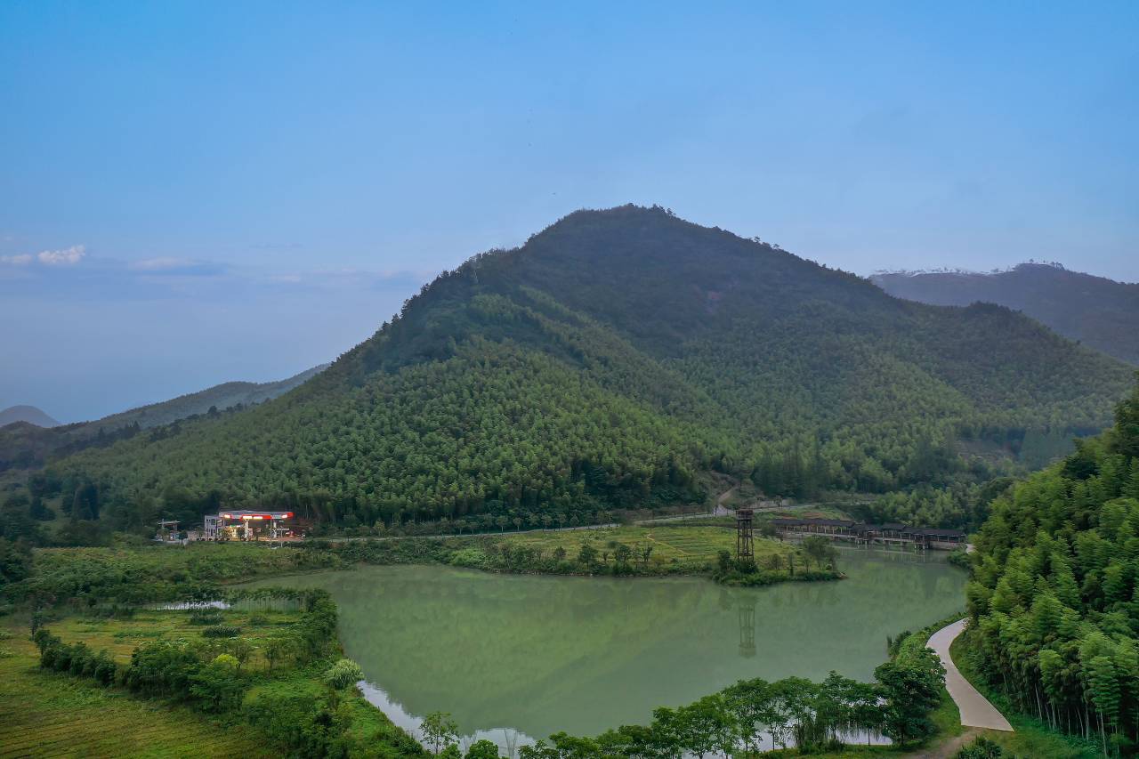 阅山云上.270°山景溯溪Villa度假美宿(安吉云上草原游客中心店)图片