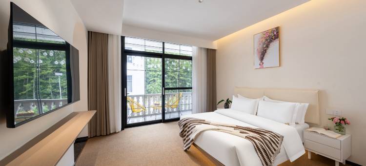 梵舍·青山外villa设计师定制美宿(三清山旅游公路店)图片