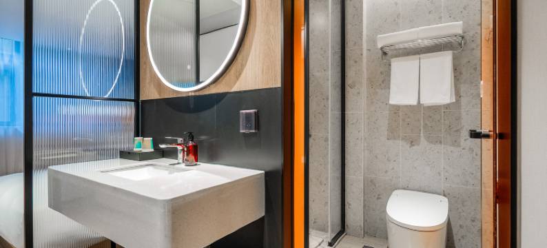 你好酒店(重庆解放碑小什字地铁站店)图片