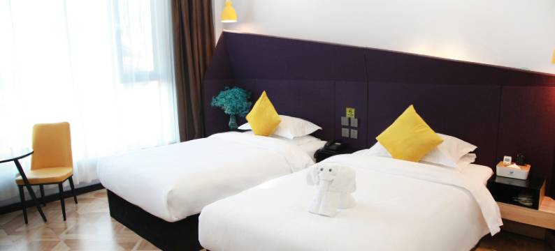 朗庭影院酒店(汾阳飞龙店)图片