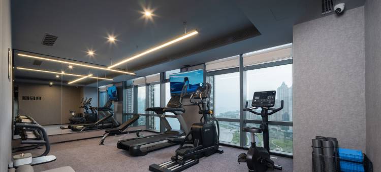 大连高新万达广场星海湾大桥亚朵酒店图片