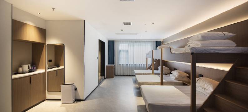 竞界云居电竞酒店(鄂州南浦路店)图片