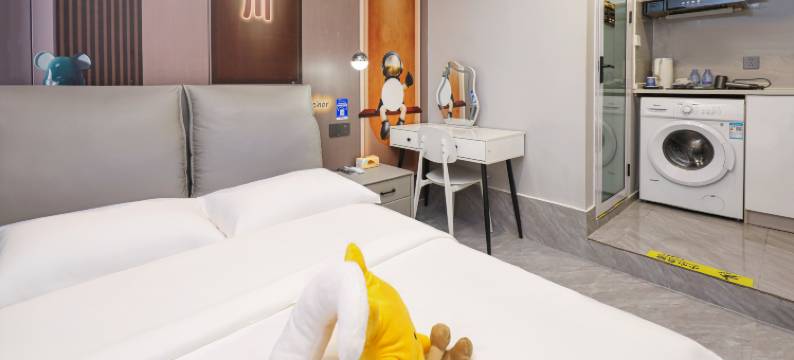 拾柒号轻奢浪漫氛围美宿(南京新街口地铁站店)图片