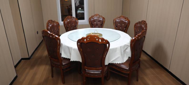 逊克乌娜吉白桦小镇别墅酒店图片