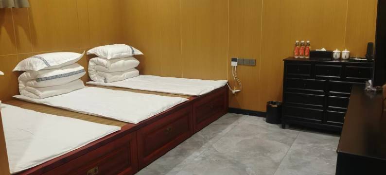 查干湾山庄图片