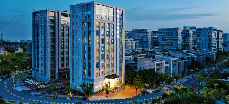 成都喜上万朵酒店(龙潭水乡威灵地铁站店)图片