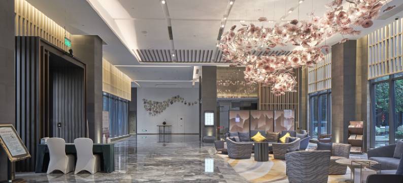 新兴禅域小镇保利雅途酒店(新兴高铁南站店)图片