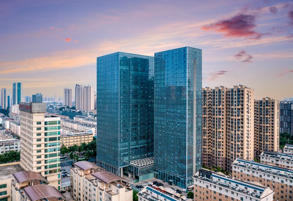 潍坊丽呈睿轩酒店（奎文新华路店）外景图