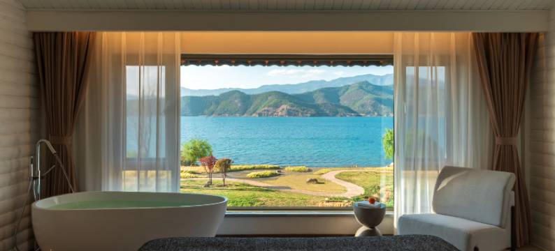 阅时·泸沽湖在川首席全湖胜景设计师度假酒店(摩梭女神全景店)图片