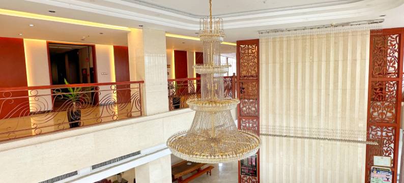 瑞丽市和合珠宝温泉酒店图片