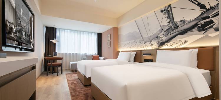 重庆解放碑洪崖洞长航美仑酒店图片