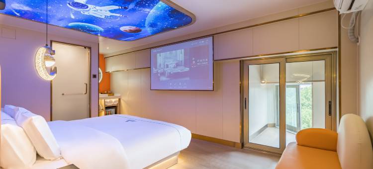 德全奢品酒店(朝阳高铁站十里堡地铁站店)图片