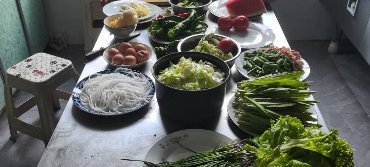 依水林阁山庄(卓尔山景区店)图片
