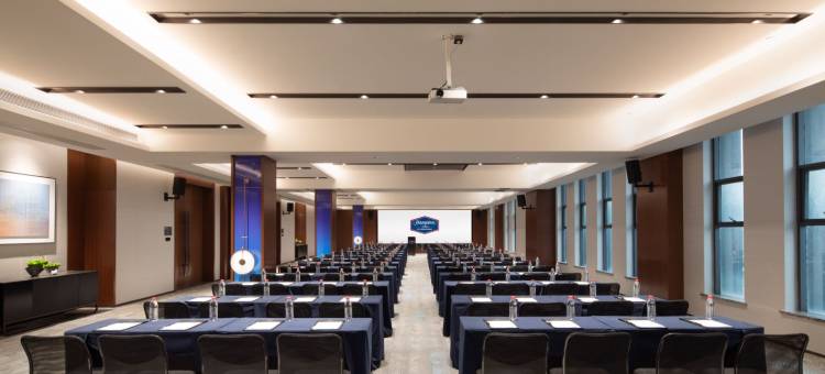 上饶玉山希尔顿欢朋酒店图片