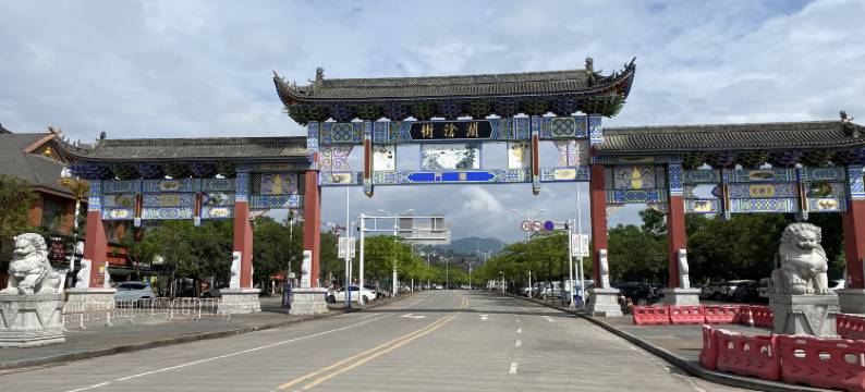 澜沧天润大酒店(拉祜广场博物馆店)图片