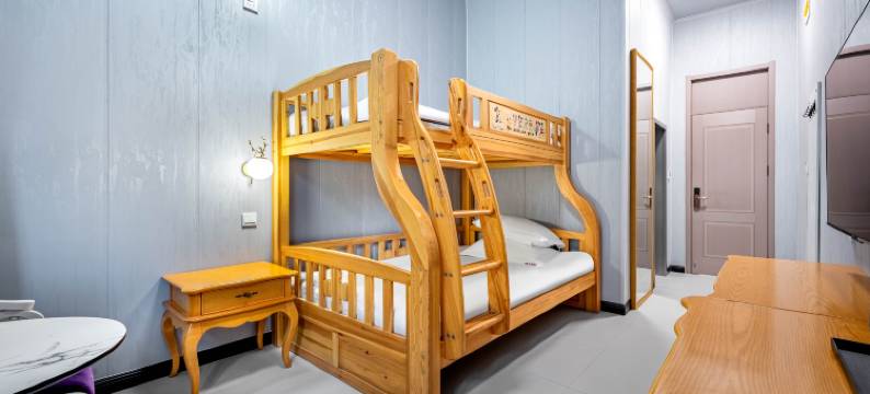 时光之旅民宿(开封清明上河园店)图片