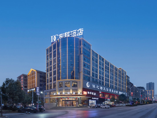 东程酒店(新化世贸广场体育馆店)
