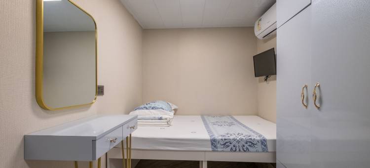 香港春天旅舍(尖沙咀地铁站店近C2口)图片