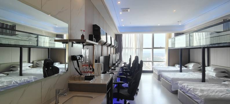 雲潮尚电竞酒店(永修县政府人民广场店)图片