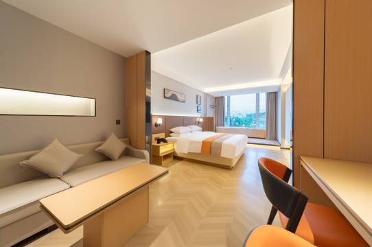 宿棠月酒店(南充高坪机场店)