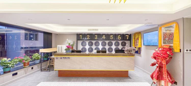 7天酒店(玉树博物馆格萨尔王府广场店)图片