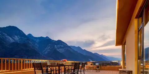 華山花築·村子哩民宿 (華山景區遊客中心店)