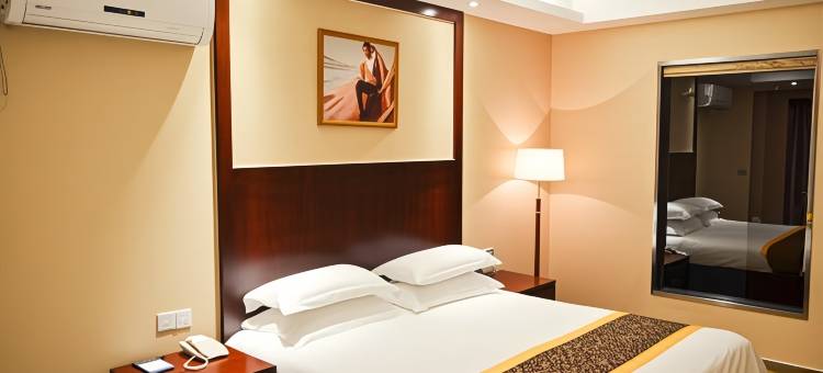 鸿鼎风尚酒店(金华万泰海立方海洋公园店)图片