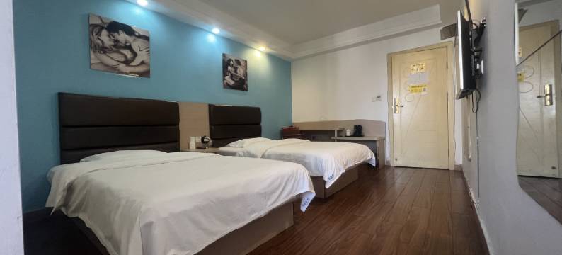 华丽时尚宾馆(岳阳高铁东站店)图片