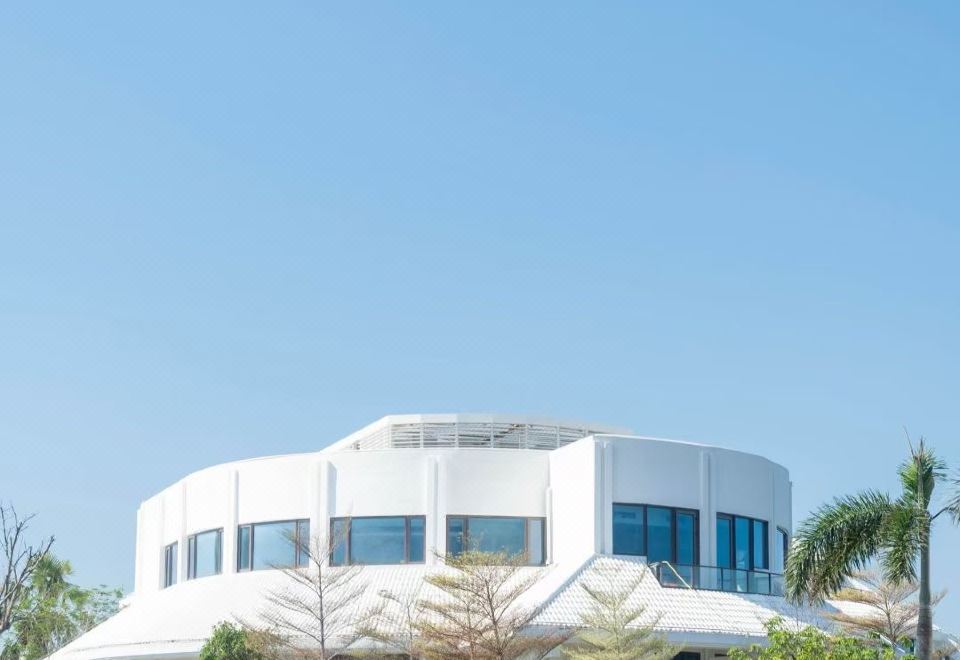 WEST COAST HOTEL Hotel Overview