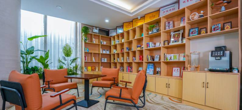 西宁交通花苑酒店(同仁路力盟步行街店)图片