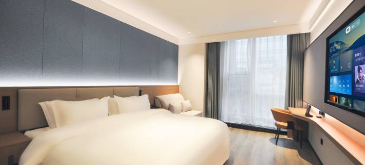 Z世代酒店(襄阳人民广场沃尔玛店)图片